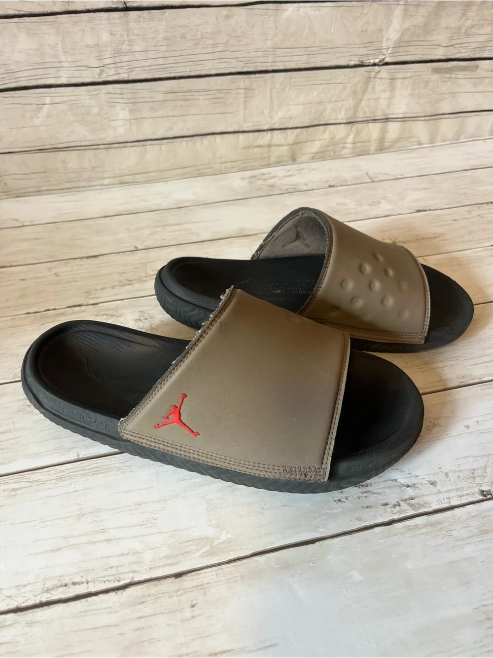 Nike Jordan Play Men's Slides in Palomino/Black/Fire Red Size Mens 10